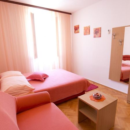 וויס Apartment And Room Daria מראה חיצוני תמונה