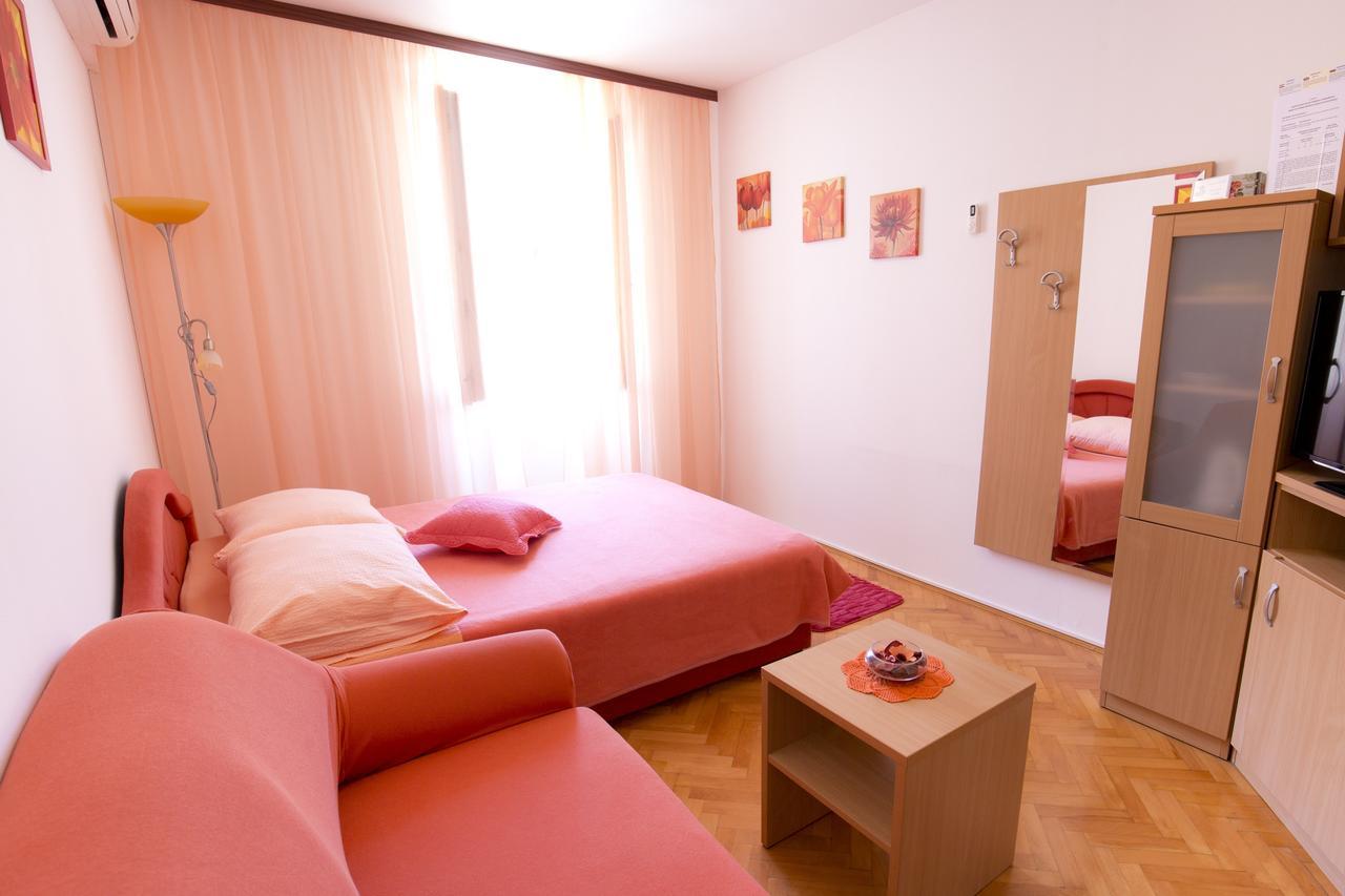וויס Apartment And Room Daria מראה חיצוני תמונה